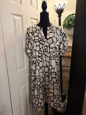 Umgee Black and White Abstract Patchwork Tiered Dress